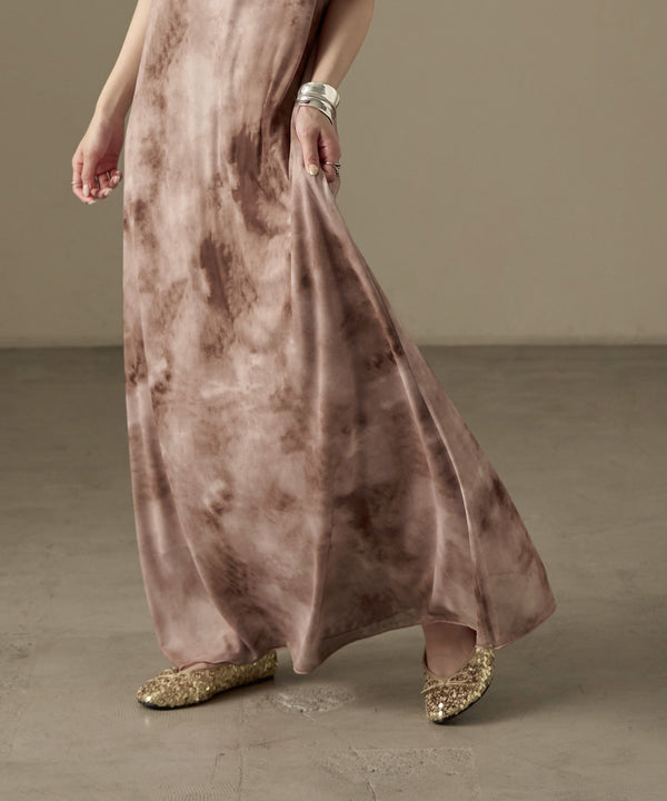 {"color":"\u30d6\u30e9\u30a6\u30f3","info":"model\uff1aH158cm size\uff1aF"}
