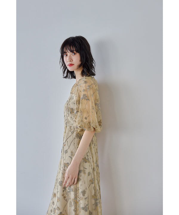 {"color":"\u30a4\u30a8\u30ed\u30fc","info":"model\uff1aH166cm size\uff1aM"}