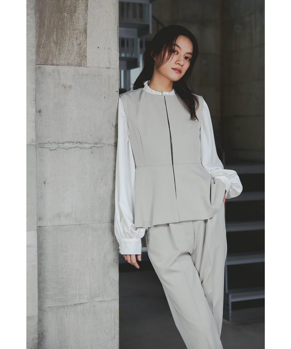 {"color":"\u30d9\u30fc\u30b8\u30e5","info":"model\uff1aH165cm size\uff1aM"}