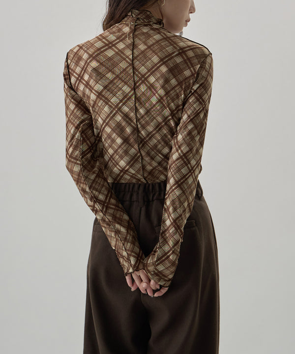 {"color":"\u30d6\u30e9\u30a6\u30f3","info":"model\uff1aH166cm size\uff1aM"}