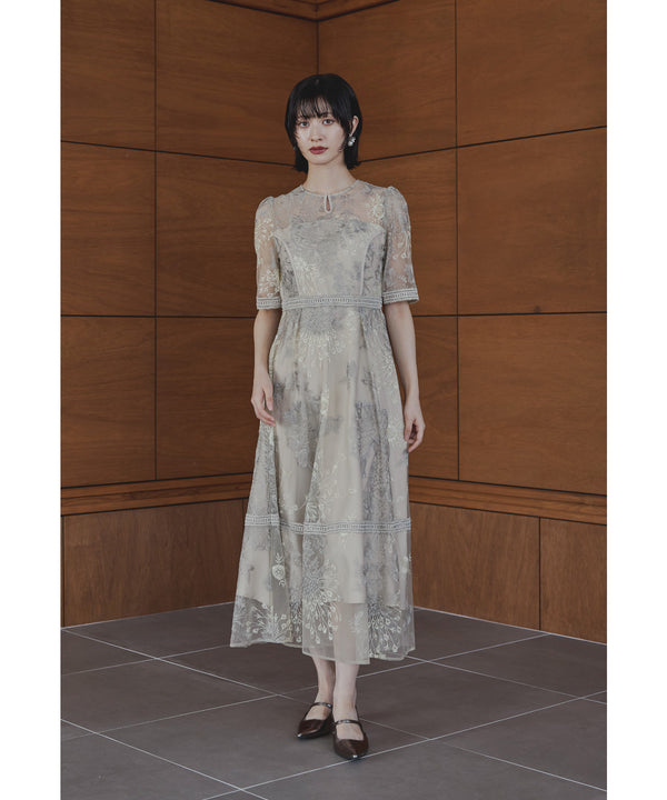 {"color":"\u30b0\u30ec\u30fc\u30b8\u30e5","info":"model\uff1aH166cm size\uff1aM"}
