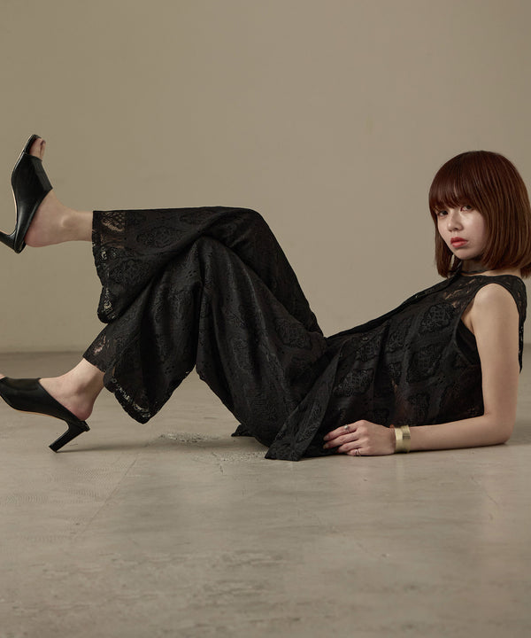 {"color":"\u30d6\u30e9\u30c3\u30af","info":"model\uff1aH158cm size\uff1aM"}