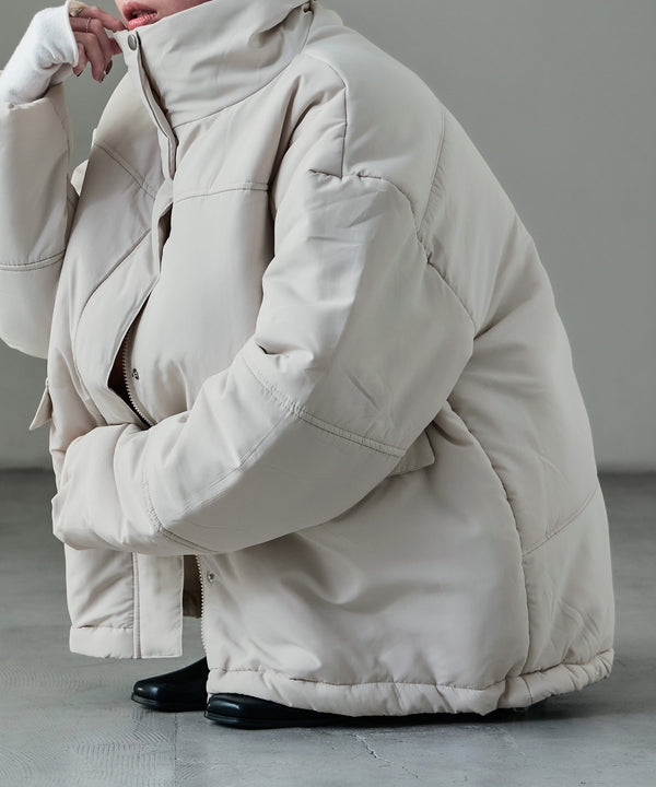 {"color":"\u30aa\u30d5\u30db\u30ef\u30a4\u30c8","info":"model\uff1aH158cm size\uff1aM"}