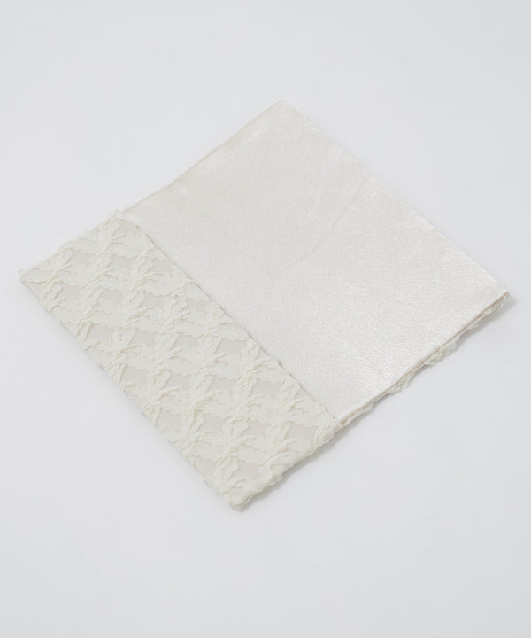 {"color":"","info":""}