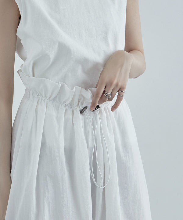 {"color":"\u30aa\u30d5\u30db\u30ef\u30a4\u30c8","info":"model\uff1aH170cm size\uff1aF"}