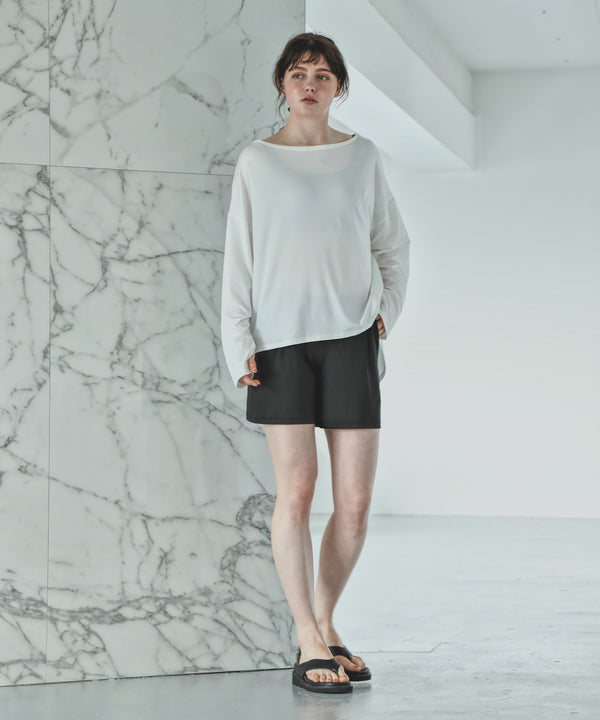 {"color":"\u30aa\u30d5\u30db\u30ef\u30a4\u30c8\u00d7\u30d6\u30e9\u30c3\u30af","info":"model\uff1aH166cm size\uff1aM-L"}