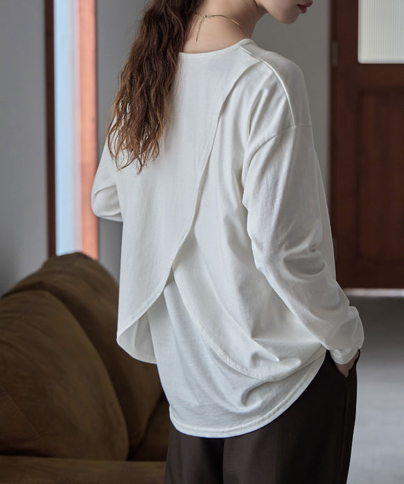 {"color":"\u30db\u30ef\u30a4\u30c8","info":"model\uff1aH166cm size\uff1aM-L"}