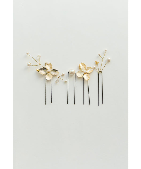 {"color":"\u30b4\u30fc\u30eb\u30c9","info":""}