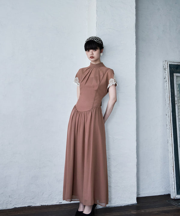 {"color":"\u30a2\u30f3\u30c6\u30a3\u30fc\u30af\u30d4\u30f3\u30af","info":"model\uff1aH163cm size\uff1aM"}