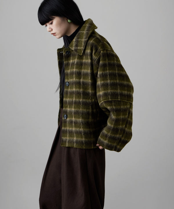 {"color":"\u30ab\u30fc\u30ad","info":"model\uff1aH163cm size\uff1aF"}