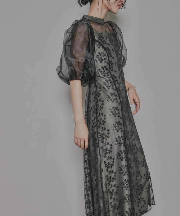 {"color":"\u30d6\u30e9\u30c3\u30af","info":"model\uff1aH167cm size\uff1aM"}