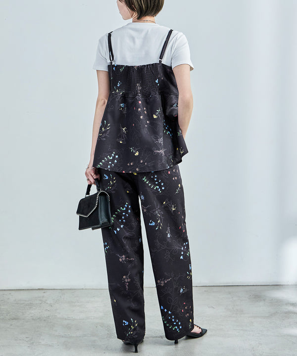 {"color":"\u30d6\u30e9\u30c3\u30af","info":"model\uff1aH158cm size\uff1aM"}