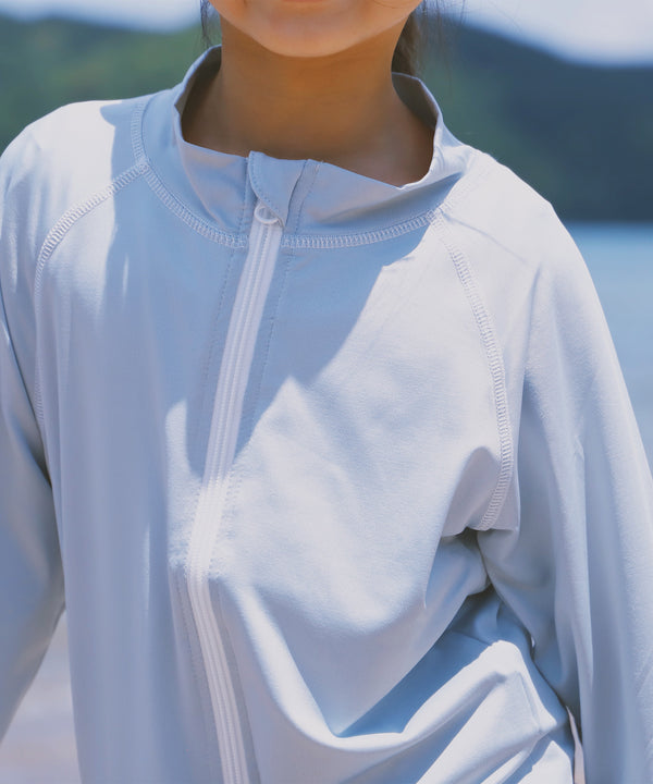 {"color":"\u30b0\u30ec\u30fc\u00d7\u30db\u30ef\u30a4\u30c8","info":""}