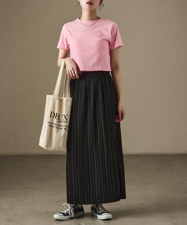 {"color":"\u30d6\u30e9\u30c3\u30af","info":"model\uff1aH158cm size\uff1aM"}