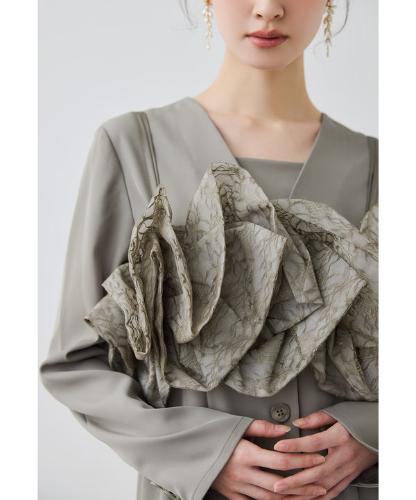 {"color":"\u30b0\u30ec\u30fc\u30b8\u30e5","info":"model\uff1aH166cm size\uff1aM"}