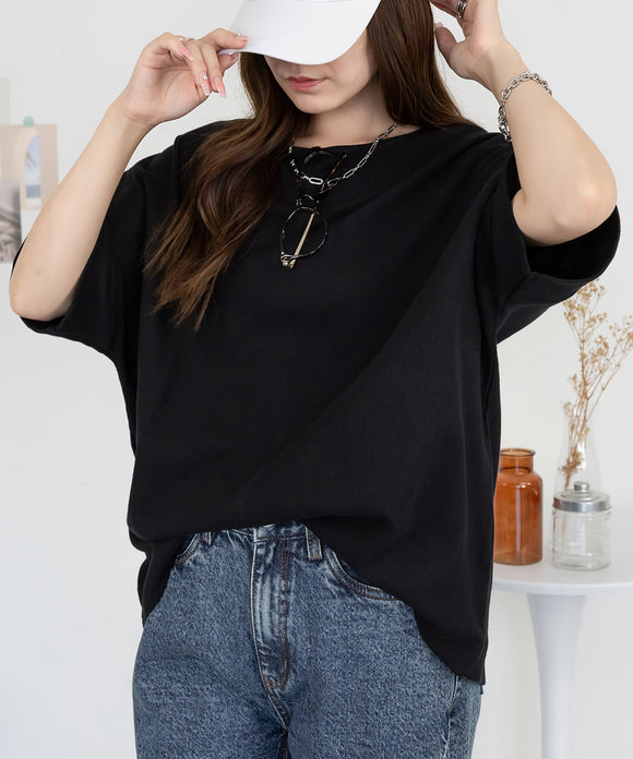 {"color":"\u30d6\u30e9\u30c3\u30af","info":"model\uff1aH160cm size\uff1aM-L"}