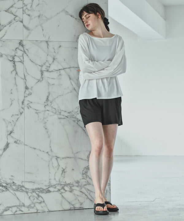 {"color":"\u30aa\u30d5\u30db\u30ef\u30a4\u30c8\u00d7\u30d6\u30e9\u30c3\u30af","info":"model\uff1aH166cm size\uff1aM-L"}