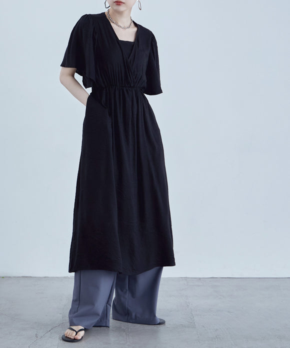 {"color":"\u30d6\u30e9\u30c3\u30af","info":"model\uff1aH170cm size\uff1aM"}