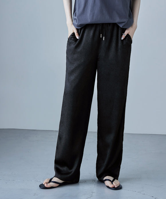 {"color":"\u30d6\u30e9\u30c3\u30af","info":"model\uff1aH170cm size\uff1aF"}
