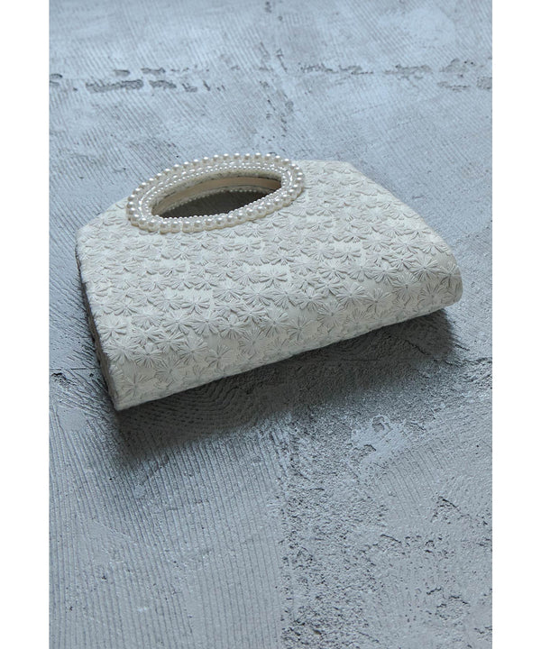 {"color":"","info":""}