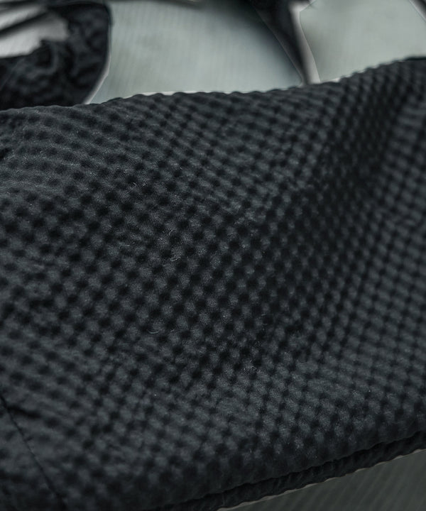 {"color":"\u30d6\u30e9\u30c3\u30af","info":"model\uff1aH158cm size\uff1aF"}