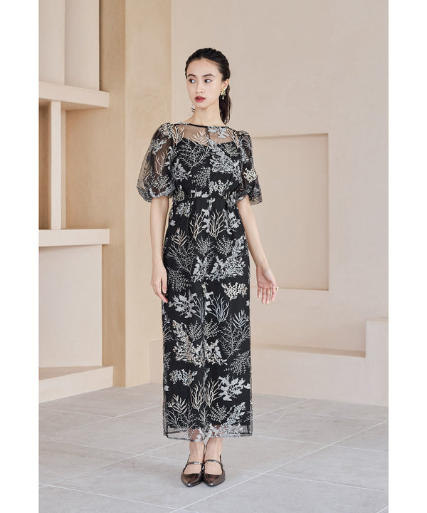 {"color":"\u30d6\u30e9\u30c3\u30af","info":"model\uff1aH165cm size\uff1aM"}