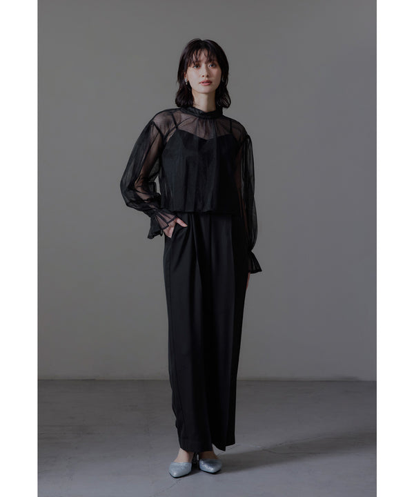 {"color":"\u30d6\u30e9\u30c3\u30af","info":"model\uff1aH166cm size\uff1aM"}