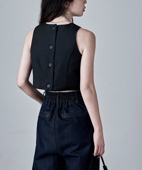 {"color":"\u30d6\u30e9\u30c3\u30af","info":"model\uff1aH166cm size\uff1aM"}