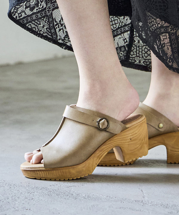 {"color":"\u30e9\u30a4\u30c8\u30aa\u30fc\u30af","info":"model\uff1aH158cm size\uff1aL(23.5-24cm)"}