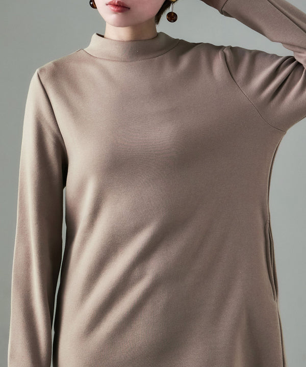 {"color":"\u30b0\u30ec\u30fc\u30b8\u30e5","info":"model\uff1aH158cm size\uff1aM"}