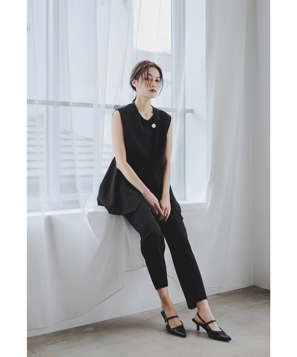 {"color":"\u30d6\u30e9\u30c3\u30af","info":"model\uff1aH165cm size\uff1aM"}