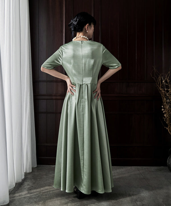 {"color":"\u30ab\u30fc\u30ad","info":"model\uff1aH163cm size\uff1aM"}