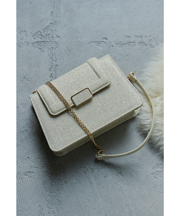 {"color":"\u30b4\u30fc\u30eb\u30c9","info":""}