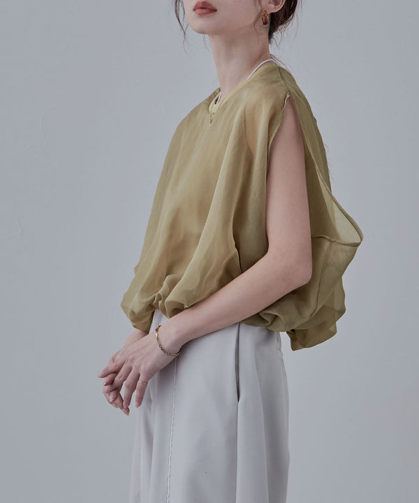 {"color":"\u30e2\u30ab","info":"model\uff1aH166cm size\uff1aM"}