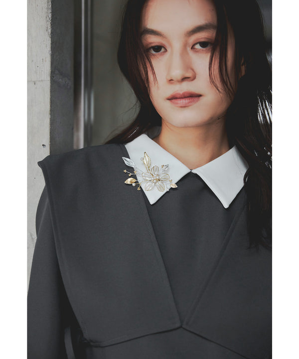 {"color":"\u30b4\u30fc\u30eb\u30c9","info":""}