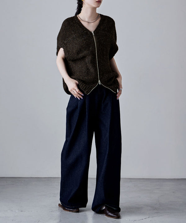 {"color":"\u30d6\u30e9\u30a6\u30f3","info":"model\uff1aH163cm size\uff1aM"}