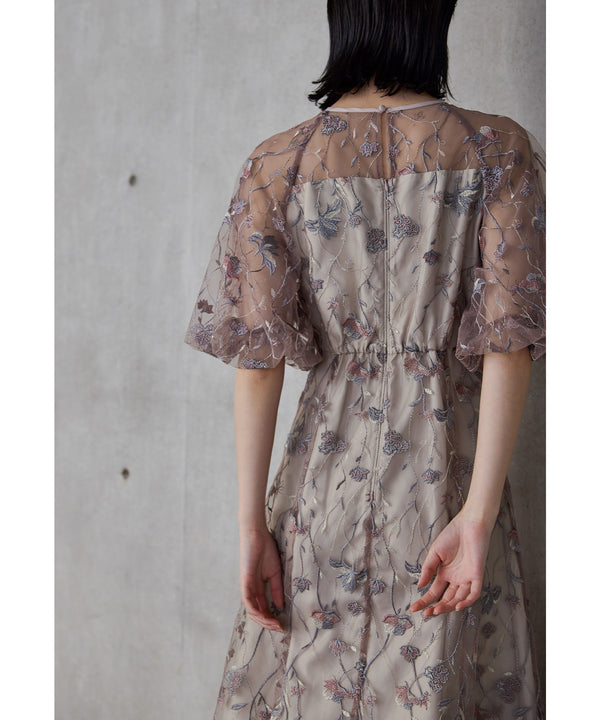 {"color":"\u30d4\u30f3\u30af","info":"model\uff1aH166cm size\uff1aM"}