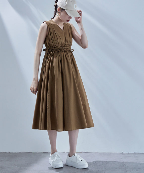 {"color":"\u30d6\u30e9\u30a6\u30f3","info":"model\uff1aH170cm size\uff1aM"}