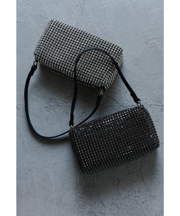 {"color":"","info":""}