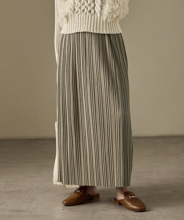 {"color":"\u30b0\u30ec\u30fc\u30b8\u30e5","info":"model\uff1aH158cm size\uff1aM"}