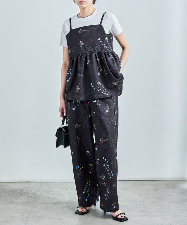 {"color":"\u30d6\u30e9\u30c3\u30af","info":"model\uff1aH158cm size\uff1aM"}