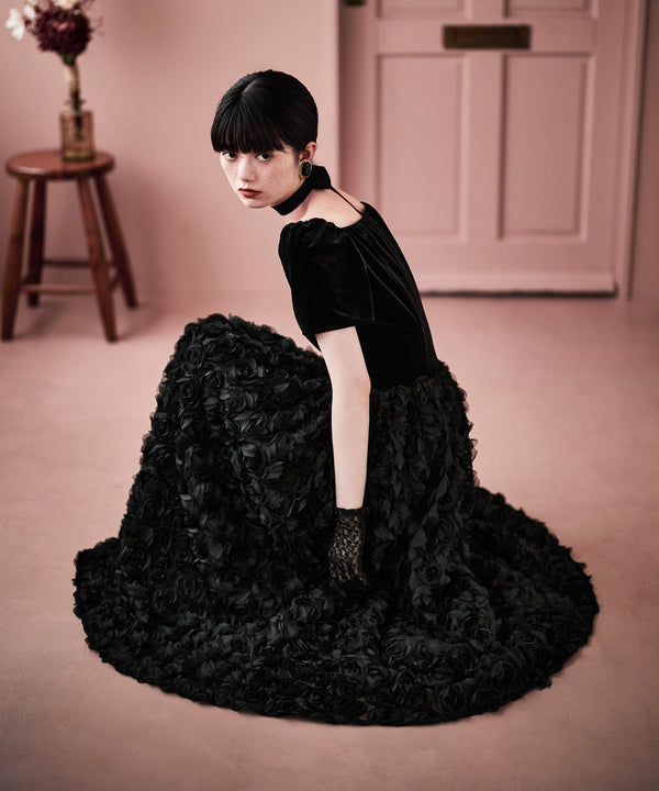 {"color":"\u30d6\u30e9\u30c3\u30af","info":"model\uff1aH163cm size\uff1aM"}