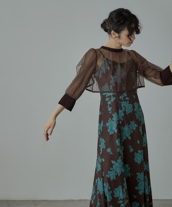 {"color":"\u30d6\u30e9\u30a6\u30f3","info":"model\uff1aH167cm size\uff1aM"}