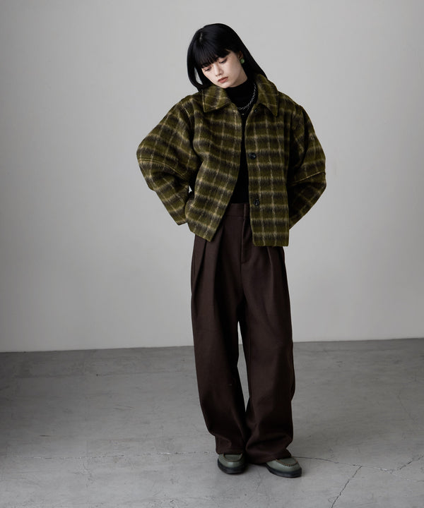 {"color":"\u30ab\u30fc\u30ad","info":"model\uff1aH163cm size\uff1aF"}