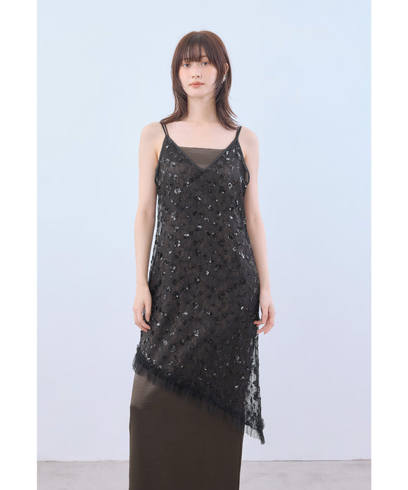 {"color":"\u30d6\u30e9\u30c3\u30af","info":"model\uff1aH166cm size\uff1aM"}