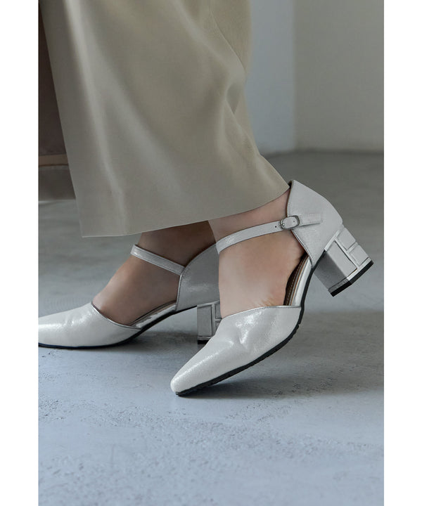 {"color":"\u30b7\u30eb\u30d0\u30fc","info":""}