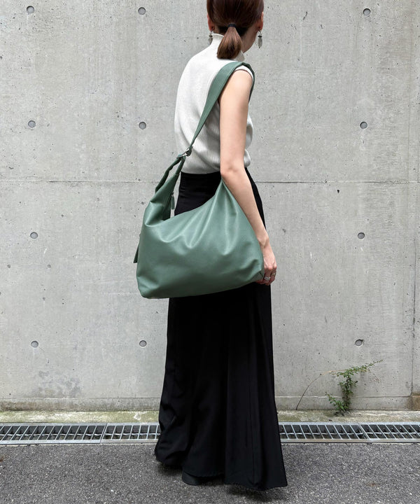 {"color":"\u30d6\u30eb\u30fc","info":"model\uff1aH158cm size\uff1aF"}