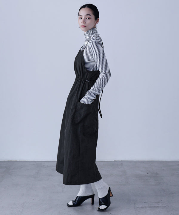 {"color":"\u30d6\u30e9\u30c3\u30af","info":""}