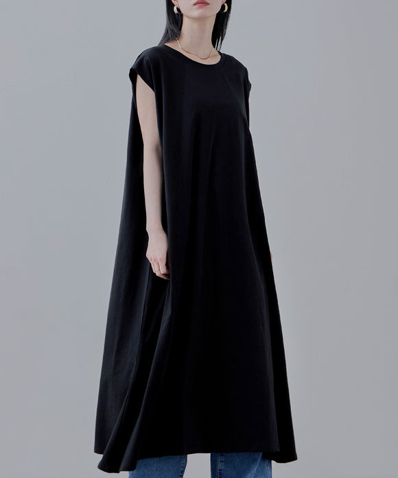 {"color":"\u30d6\u30e9\u30c3\u30af","info":"model\uff1aH163cm size\uff1aM"}