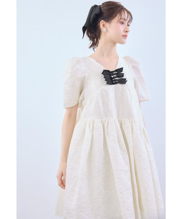 {"color":"\u30aa\u30d5\u30db\u30ef\u30a4\u30c8","info":"model\uff1aH166cm size\uff1aM"}